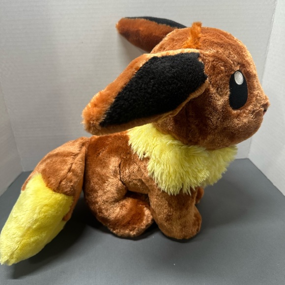 Pokemon Build-A-Bear Workshop Pokémon Eevee Stuff Animal - Picture 3 of 9